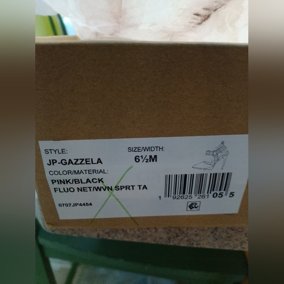 Jessica Simpson JP-Gazzela Pink and Black Women's Heels - Picture 2 of 8